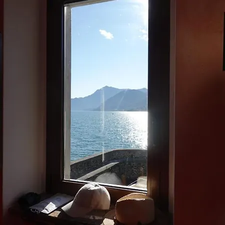 Casa Rosa Apartment Dervio
